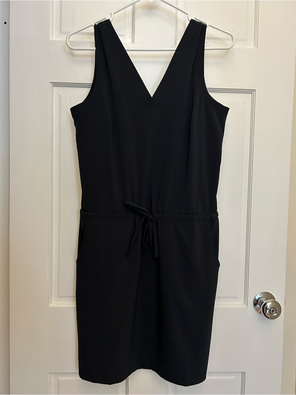 Toad&Co Black V-Neck Summer Midi Dress with Drawstring